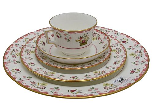 44 PIECE WEDGWOOD "WILLIAMSBURG"