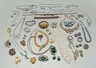44 pieces costume jewelry: