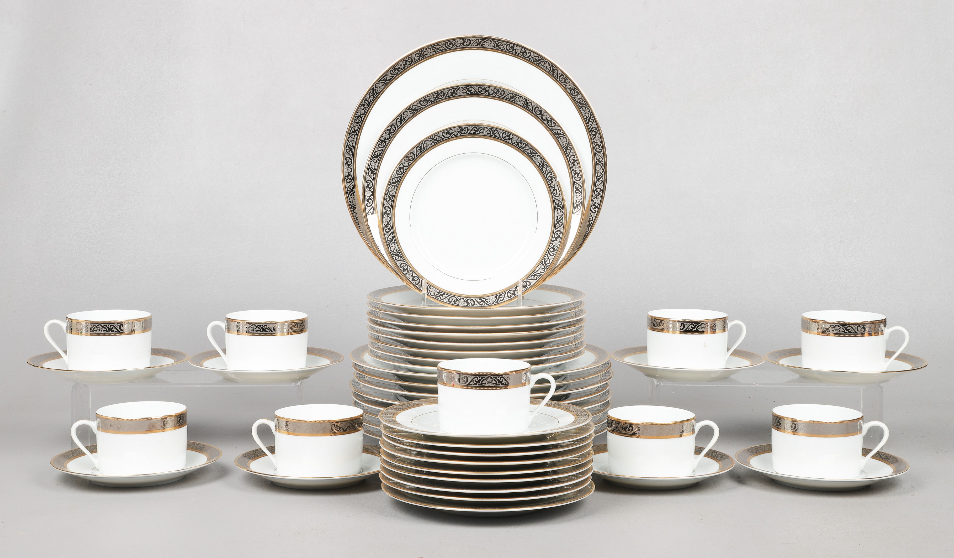 (45) Pcs Philippe Deshoulieres