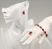 4PC 18K SYNTHETIC RUBY SUITE: