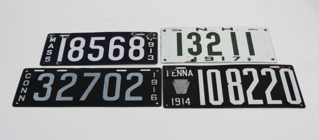 4PC ASSORTED ANTIQUE LICENSE PLATES