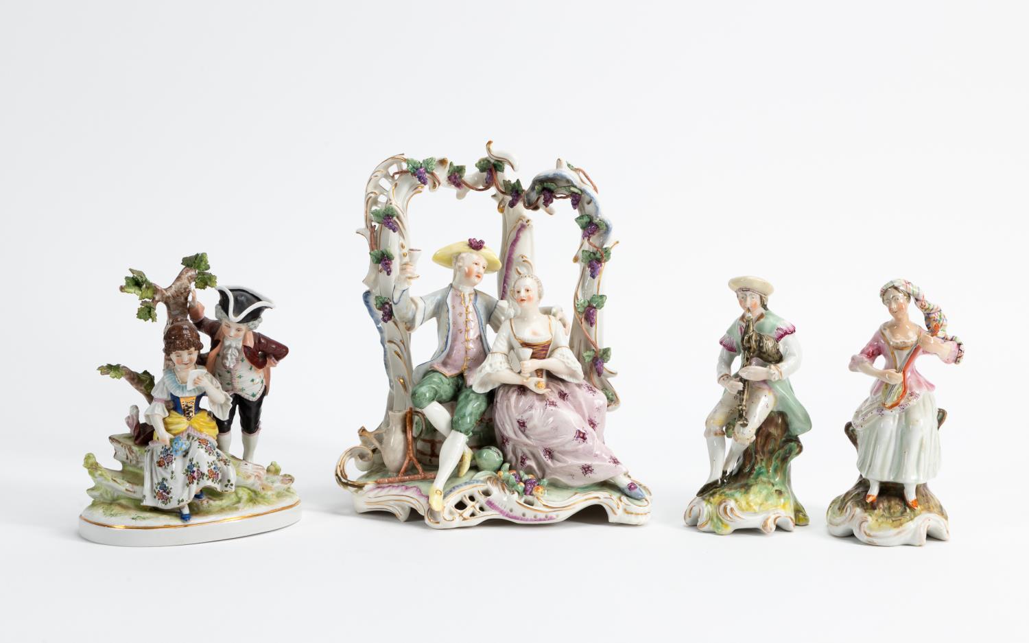 4PC FIGURAL PORCELAIN GROUP, COUPLE