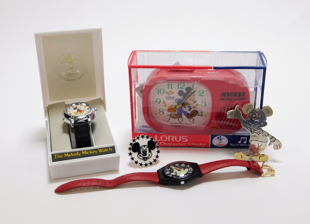 4PC LORUS & OTHER WALT DISNEY