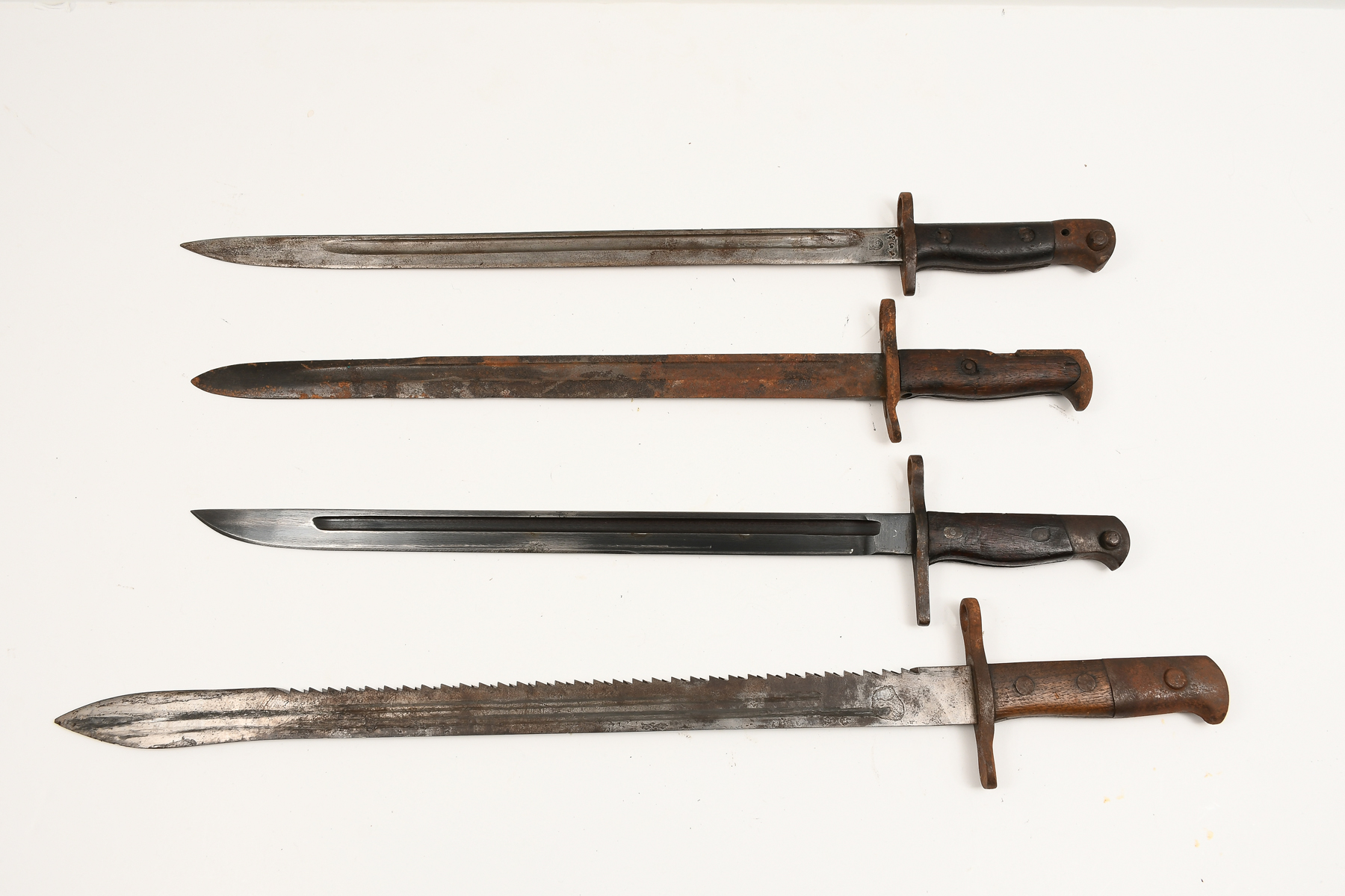 4PC. MIXED BAYONET LOT: 1) Swiss