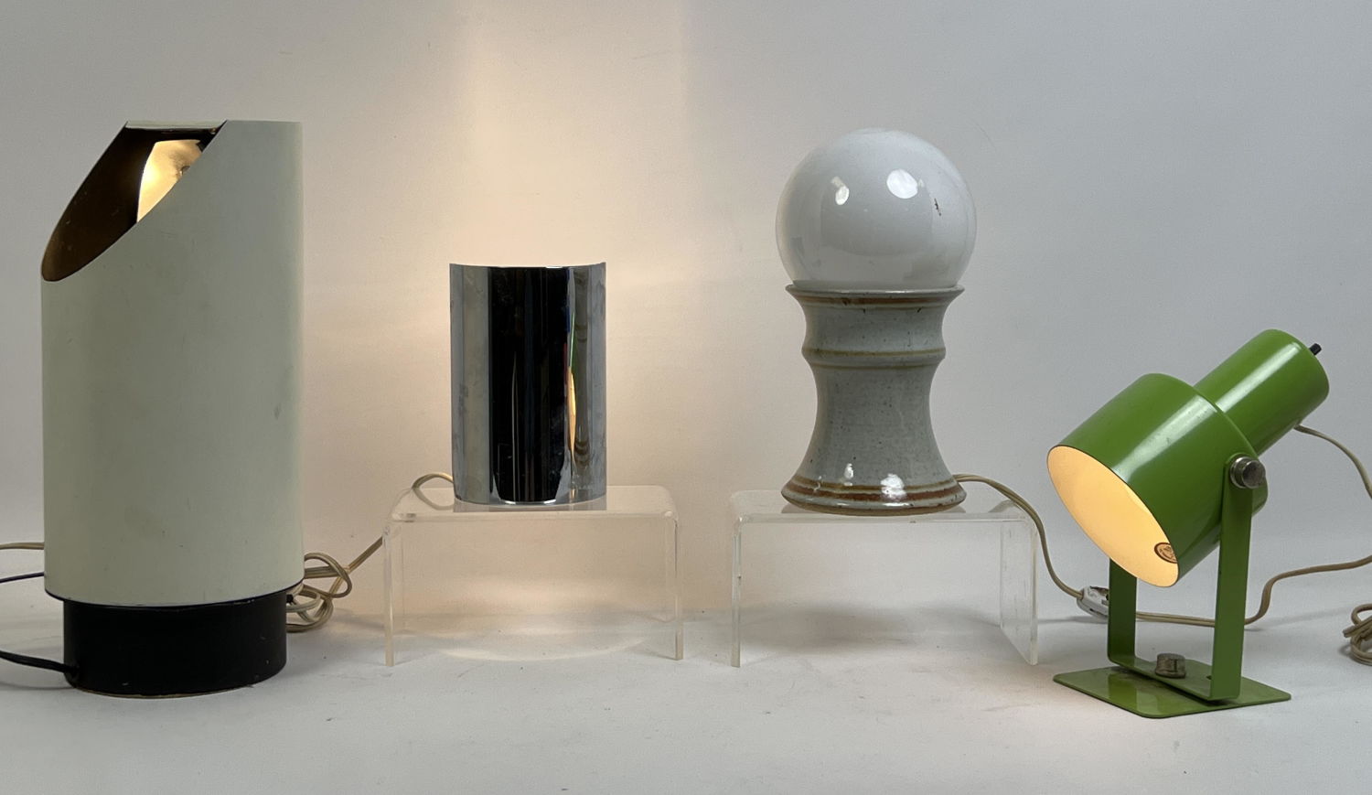 4pc Modern Lighting Lamp Lot. Two