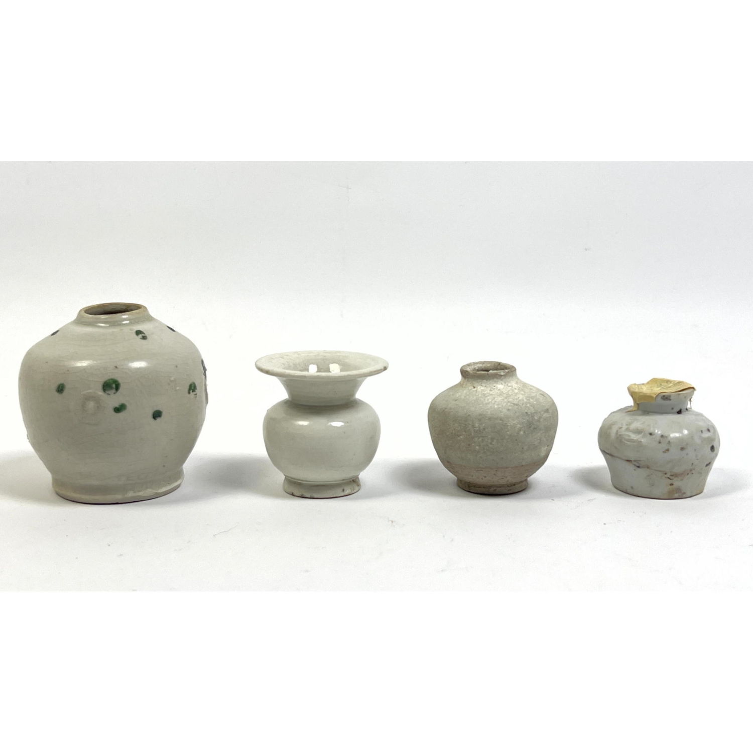 4pcs Chinese Vases and pots.