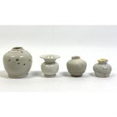 4pcs Chinese Vases and pots. M