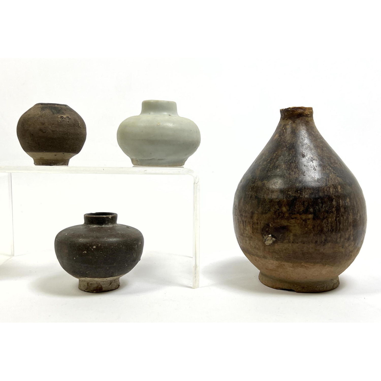 4pcs Chinese vases and pots.