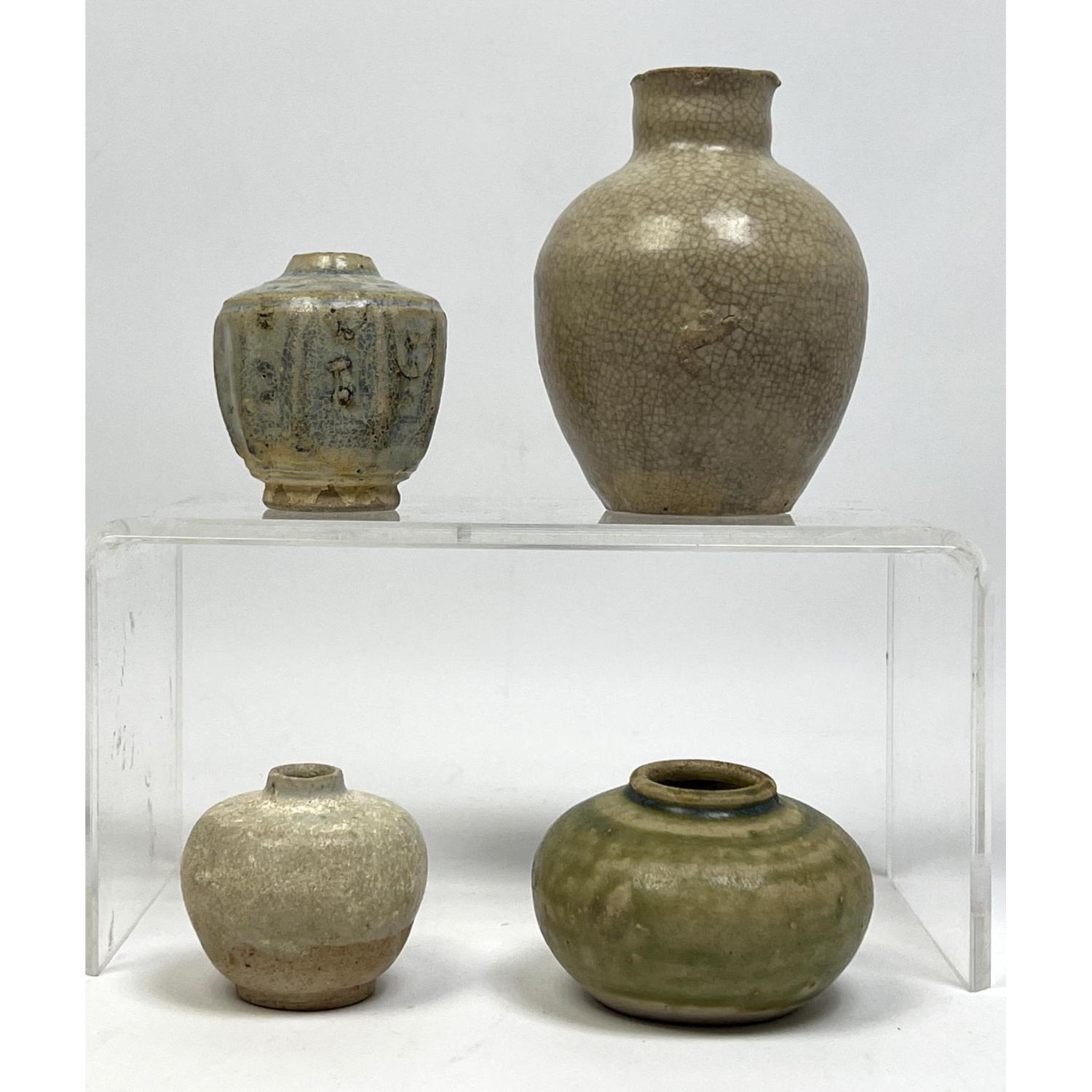 4pcs Chinese Vases. Ming, Annam