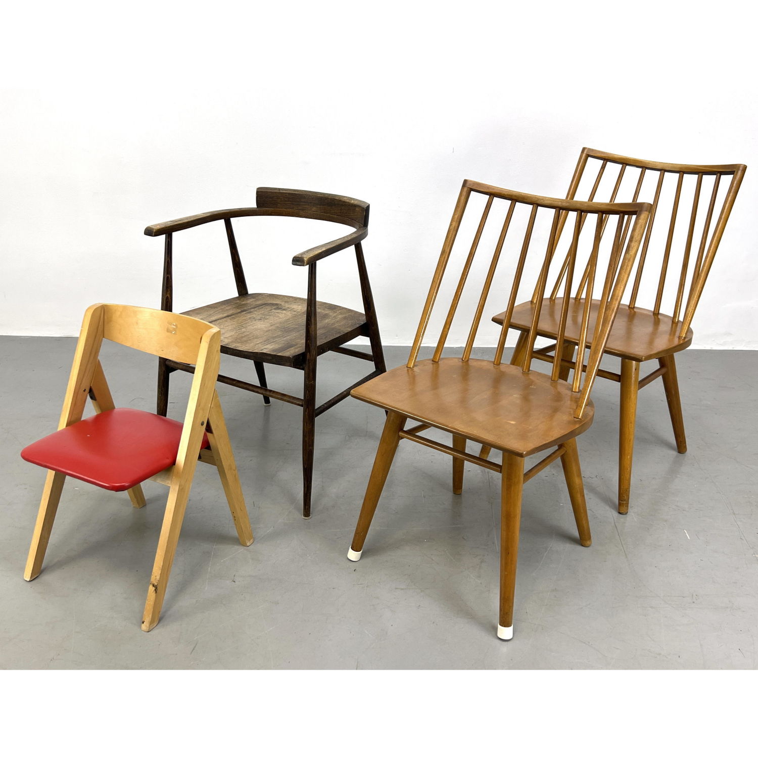 4pcs Mid Century Modern Chairs.