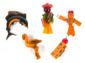 (5) BAKELITE JEWELRY PIECESFiv