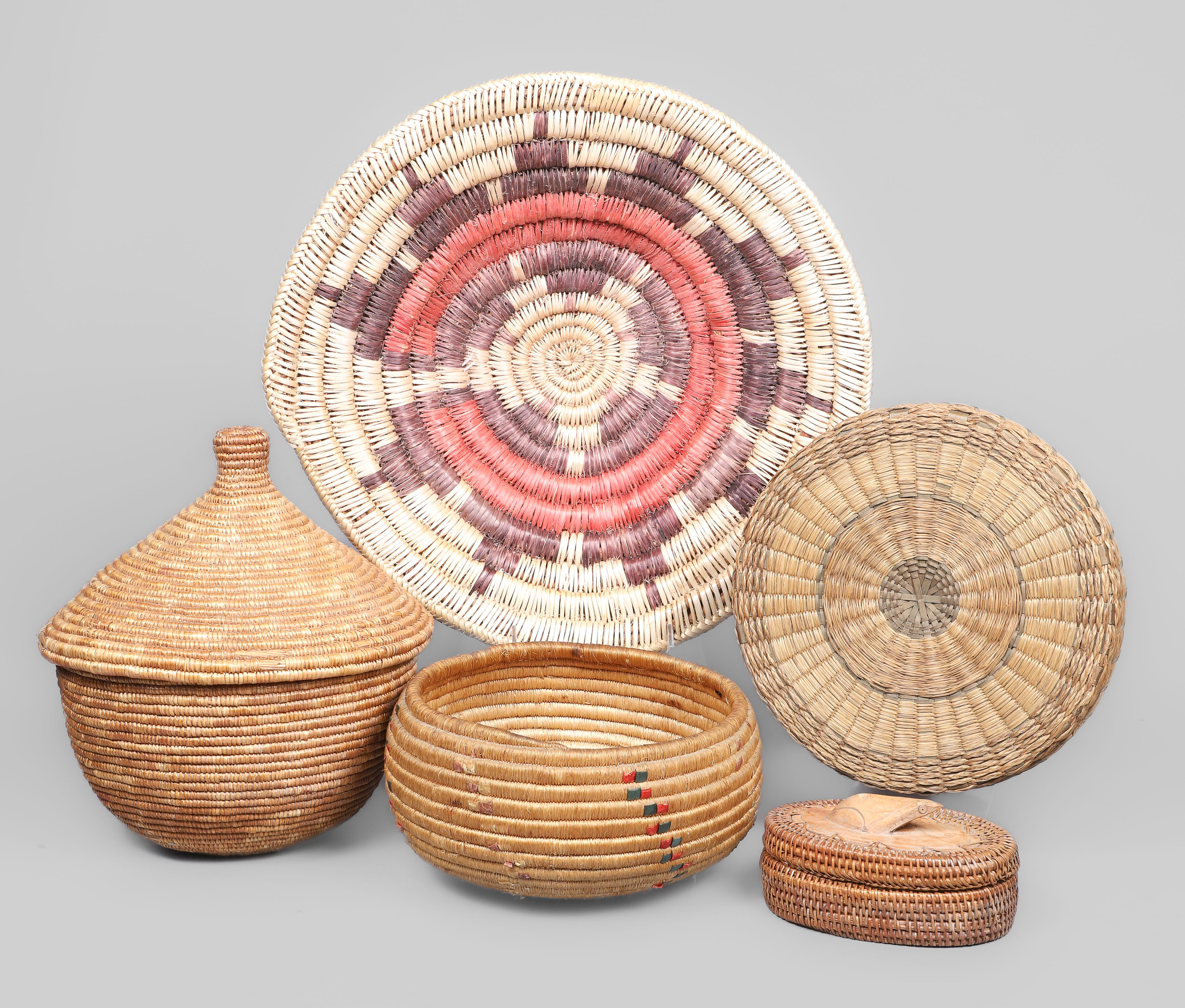 (5) Basket trays and boxes to