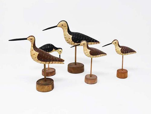 5 CARVED WOODEN SHORE BIRDS5 carved