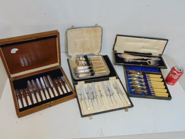 5 CASED FISH SETS, 4 SETS WITH BONE