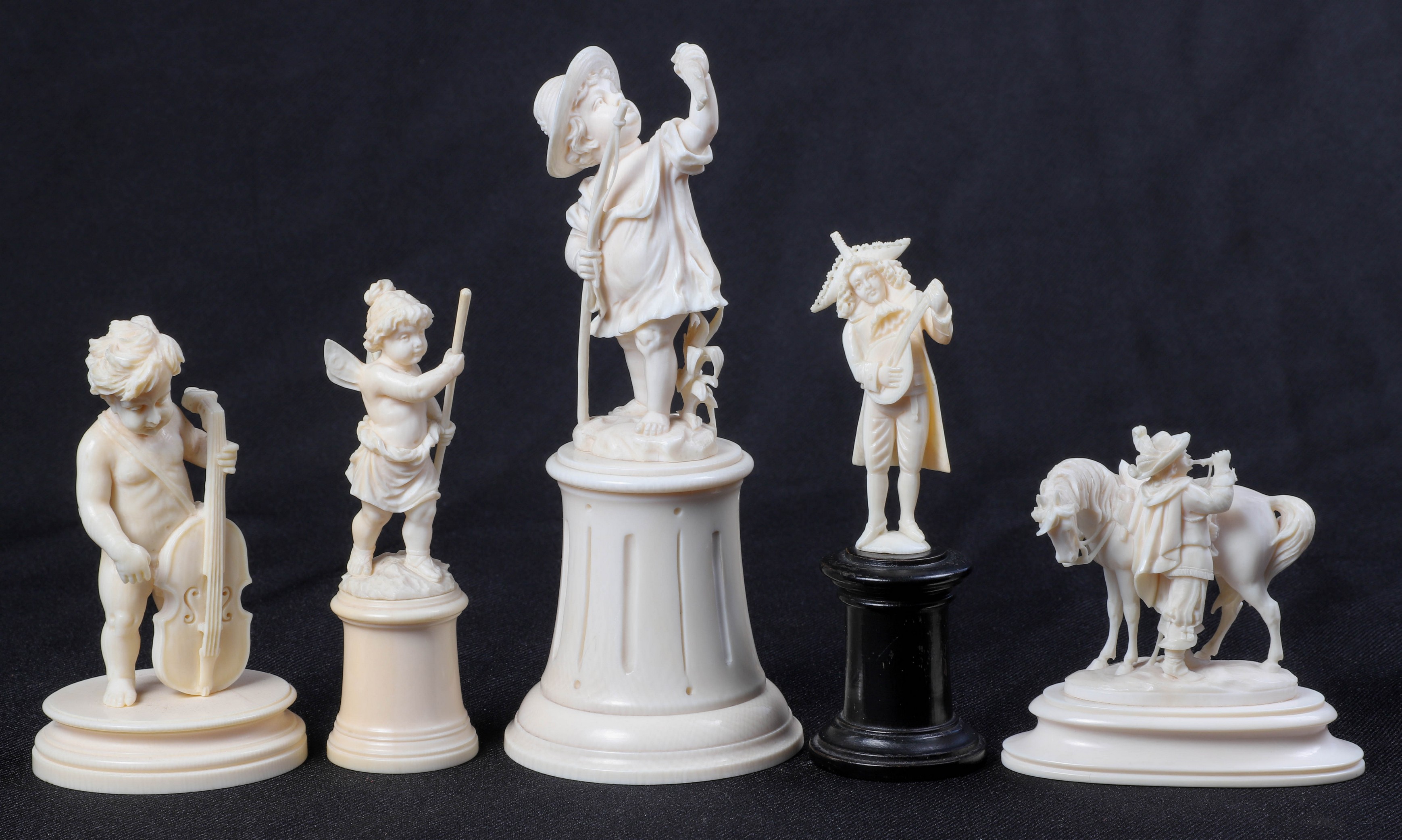 (5) Continental carved ivory