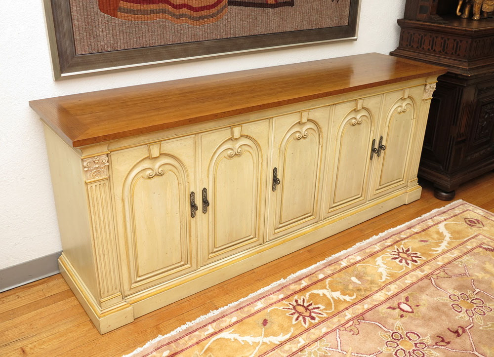 5 DOOR HENREDON SIDEBOARD: Bare