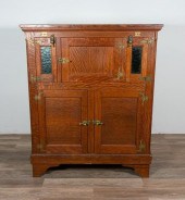 5 DOOR OAK PANELED COMMERCIAL