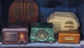 (5) FOUR VINTAGE RADIOS: CROSS