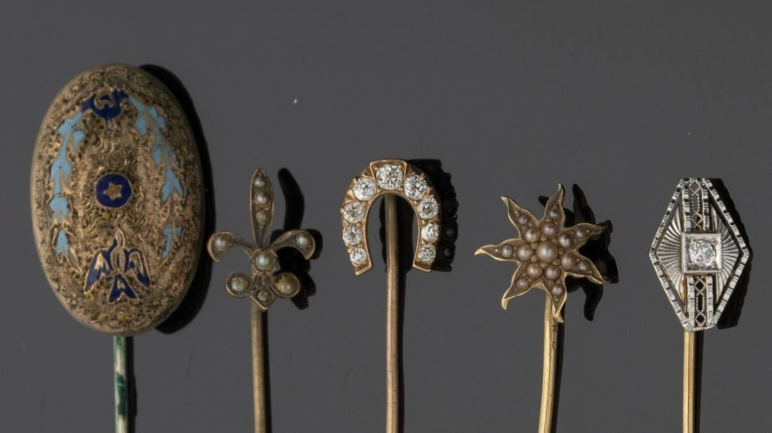 5 GOLD AND DIAMOND STICK PINS5 Gold