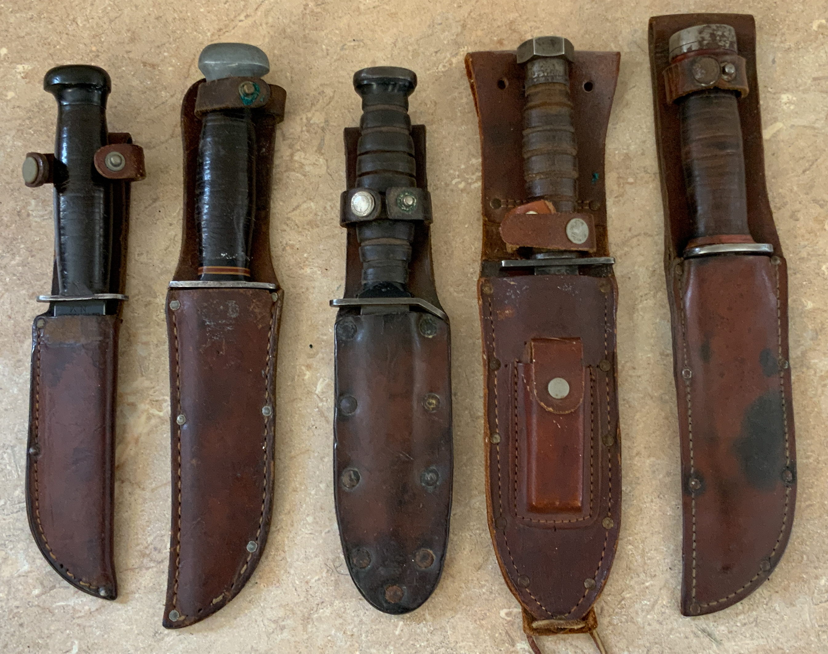(5) HUNTING KNIVES FIXED BLADE WITH