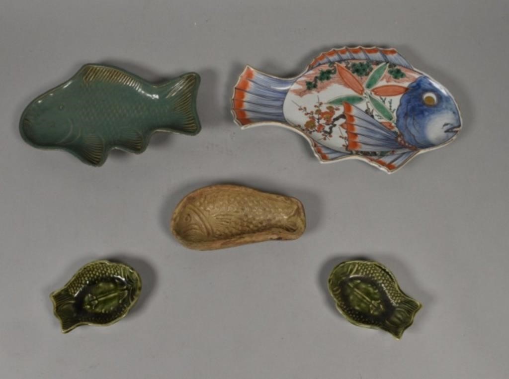 5 JAPANESE FISH FORM PLATES5