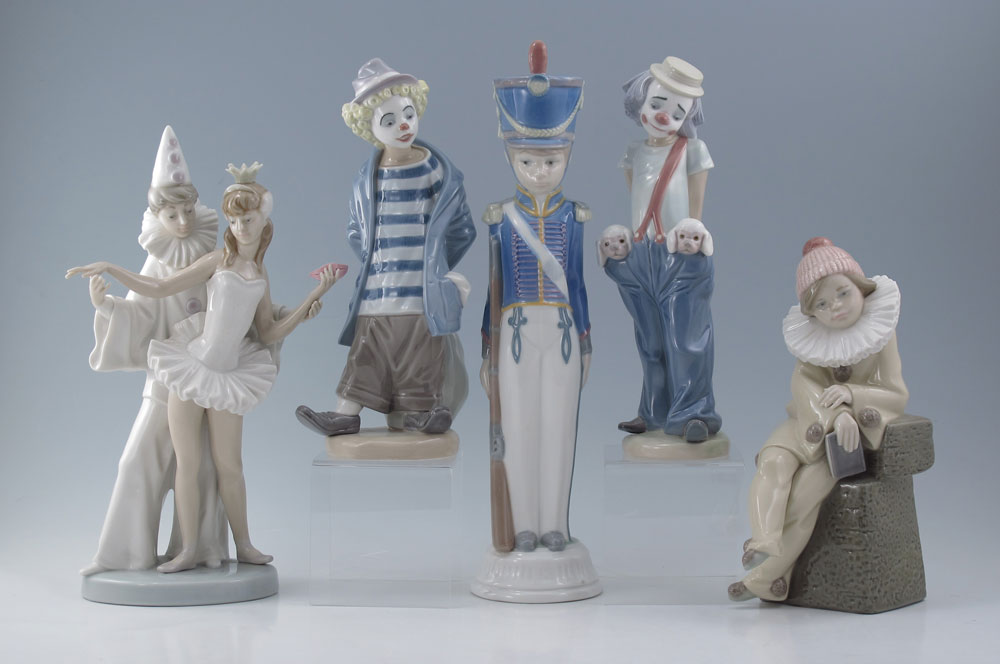 5 LLADRO PORCELAIN FIGURINES: