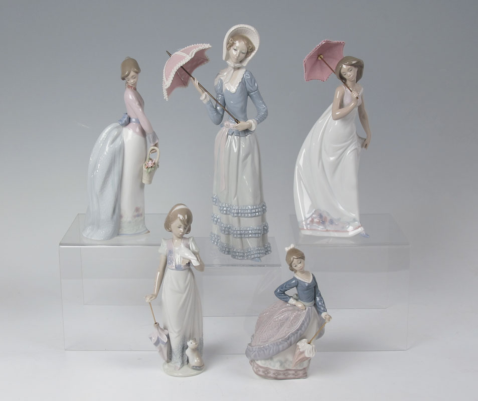 5 LLADRO PORCELAIN FIGURINES: To