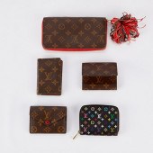 5 LOUIS VUITTON MONOGRAMMED WA