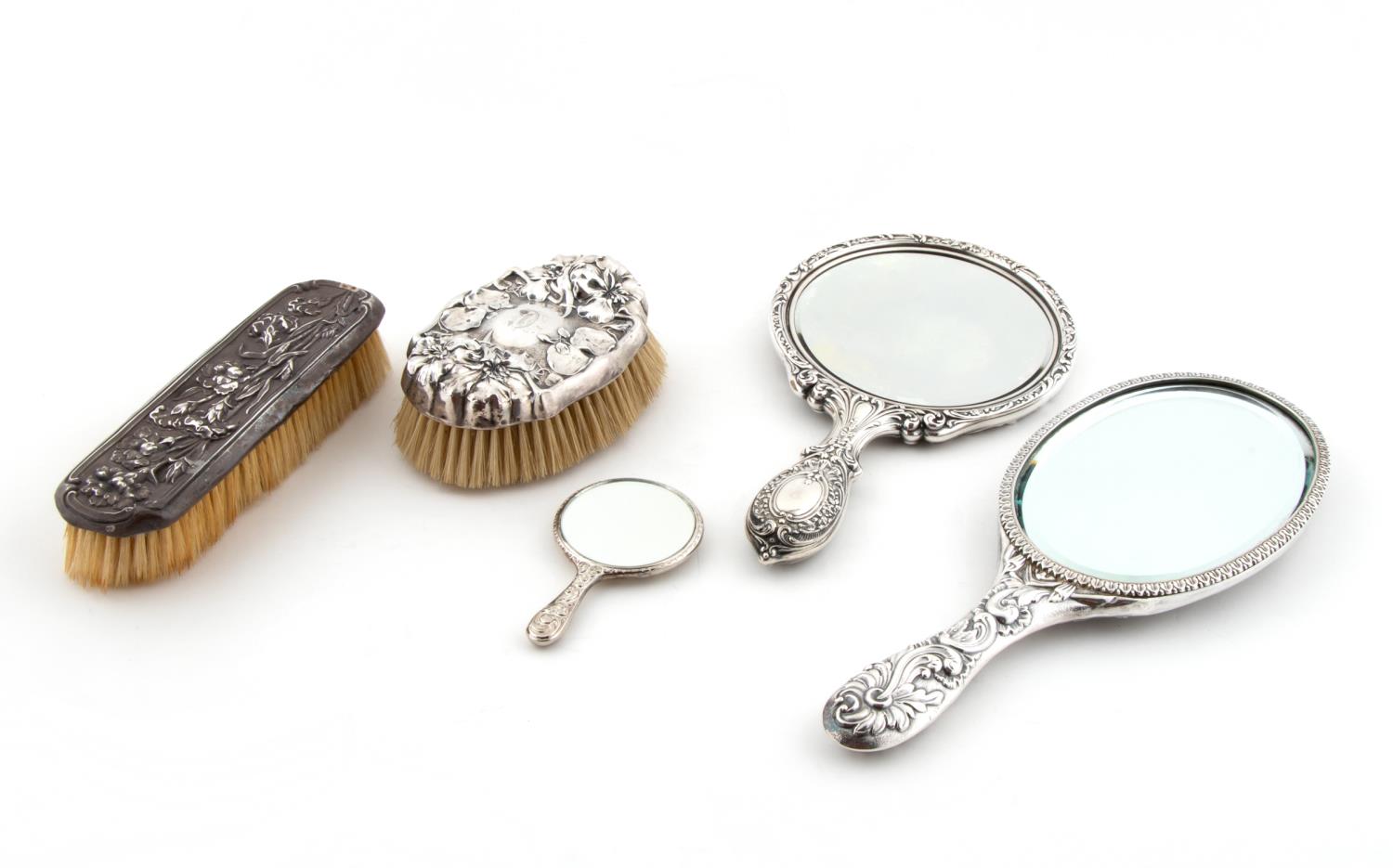 5 PCS SILVER DRESSER ACCESSORIES,