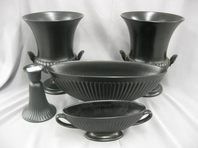 5 pcs. Wedgwood Black Pottery