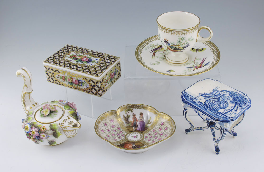 5 PIECE GROUP FINE PORCELAINS: 1)