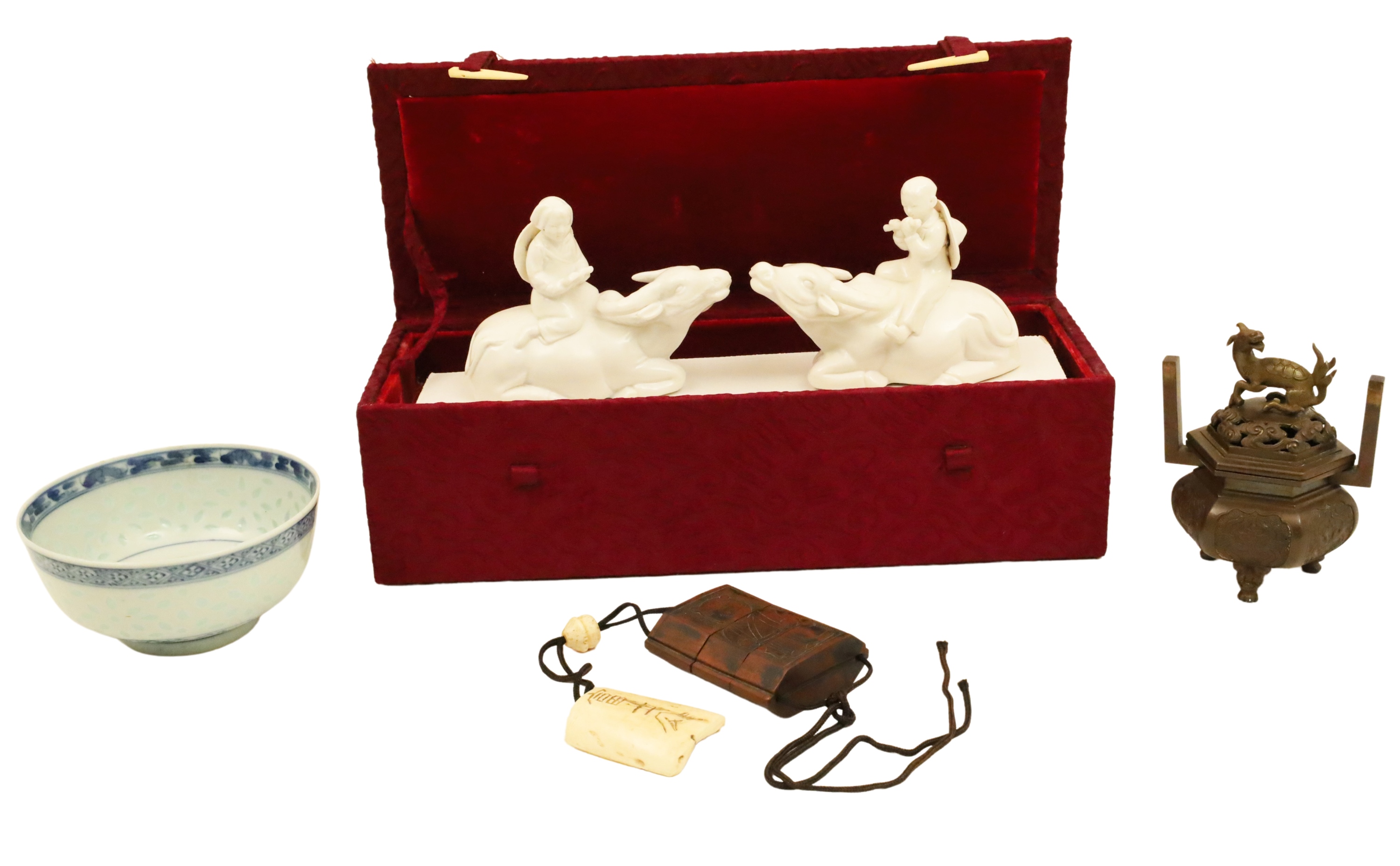 5 PIECE MISC. LOT OF ORIENTALIA 5