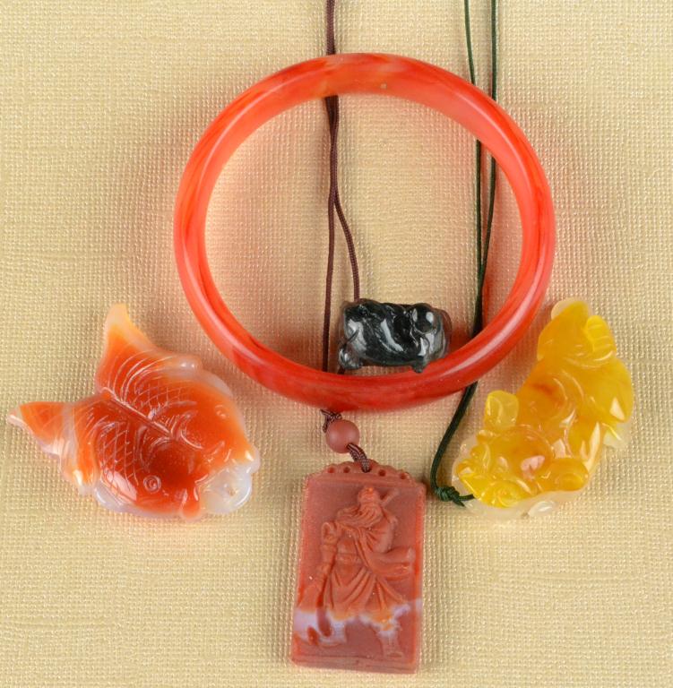 (5) Pieces Chinese Carved Agate