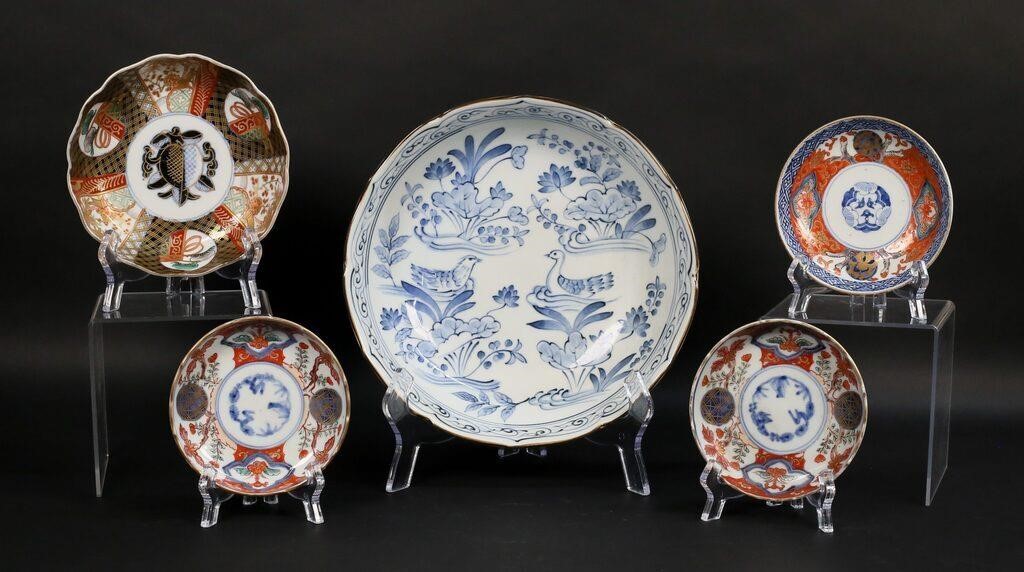 5 PIECES JAPANESE PORCELAIN
