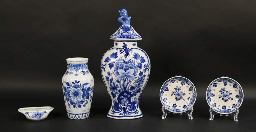 5 PIECES OF DELFT POTTERY5 piece