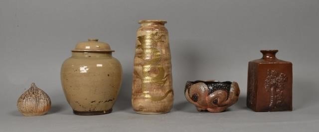 5 PIECES OF JAPANESE POTTERY5
