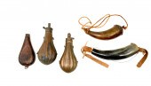 5 POWDER HORNS & FLASKS: Compr