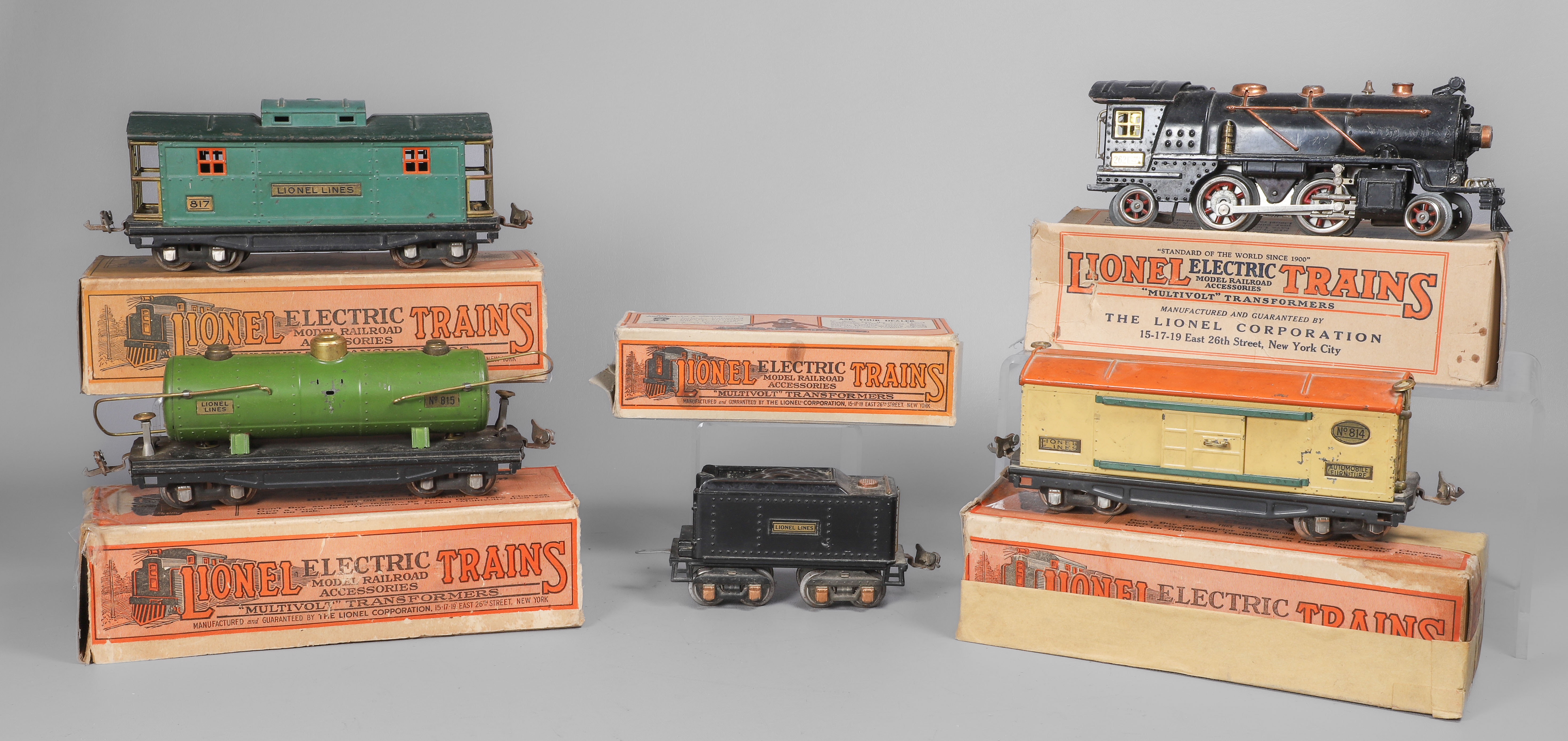 (5) Prewar Lionel train cars, O