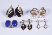 (5 PRS) GOLD EARRINGS WITH STO