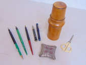5 VINTAGE PENS, TREEN BOX, BON