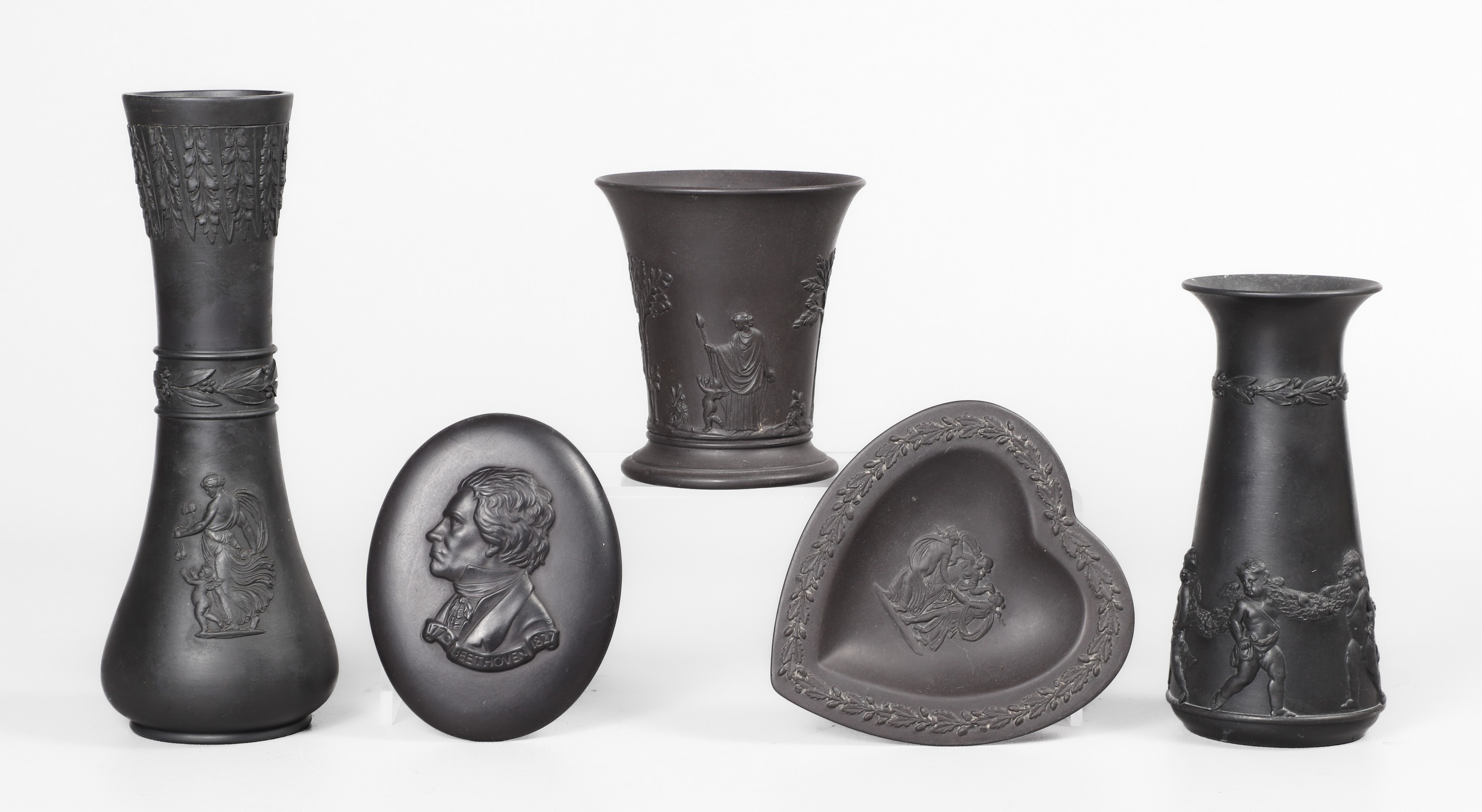 (5) Wedgwood articles to include