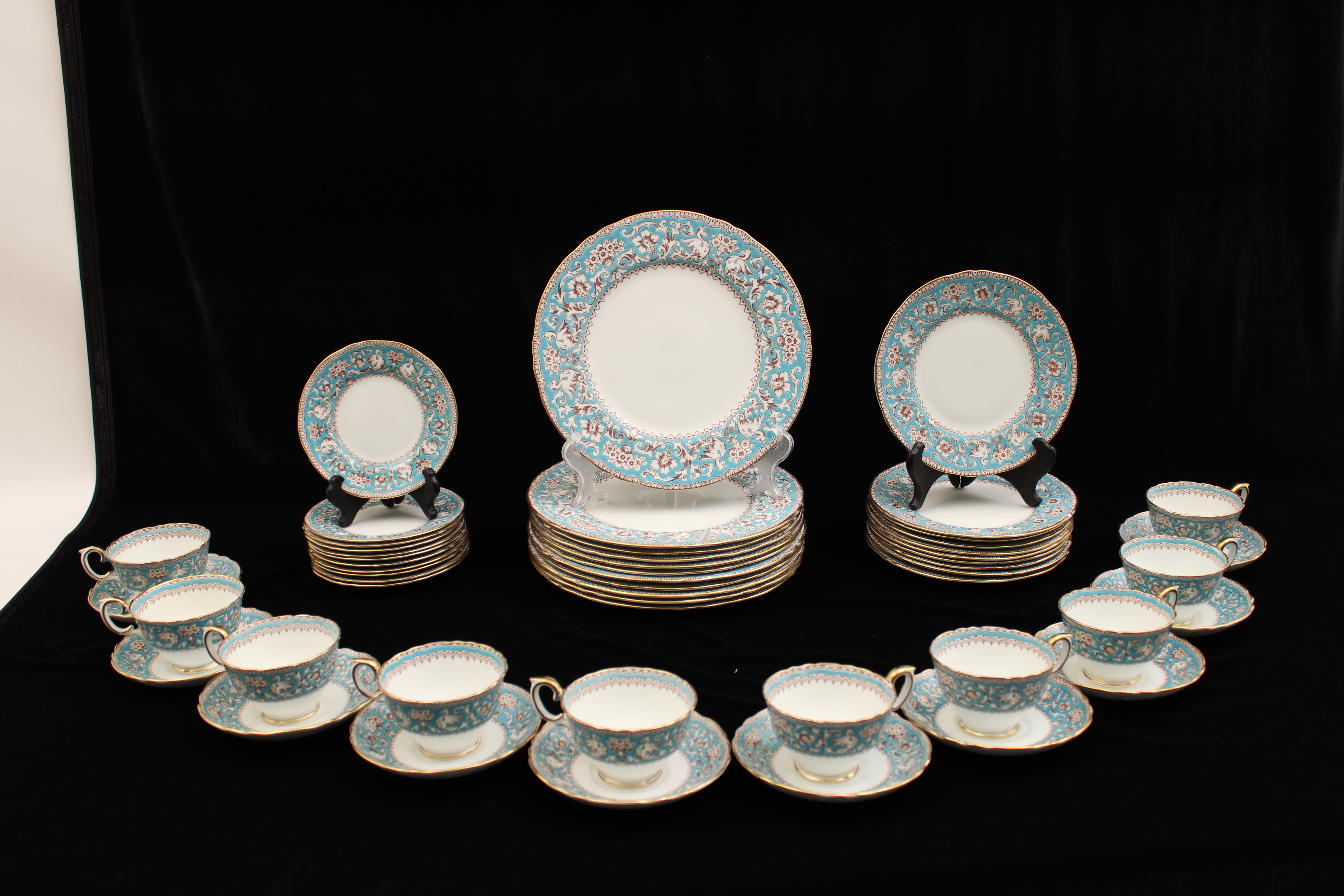 50 + PCS. OF ROYAL CROWN