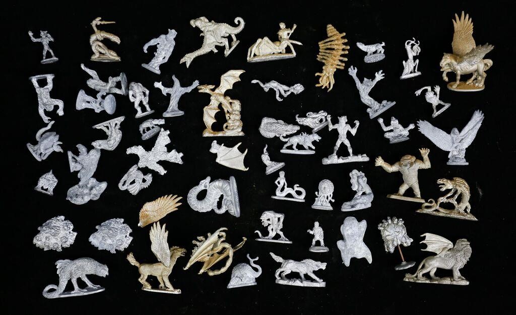 50 VINTAGE DUNGEONS AND DRAGONS