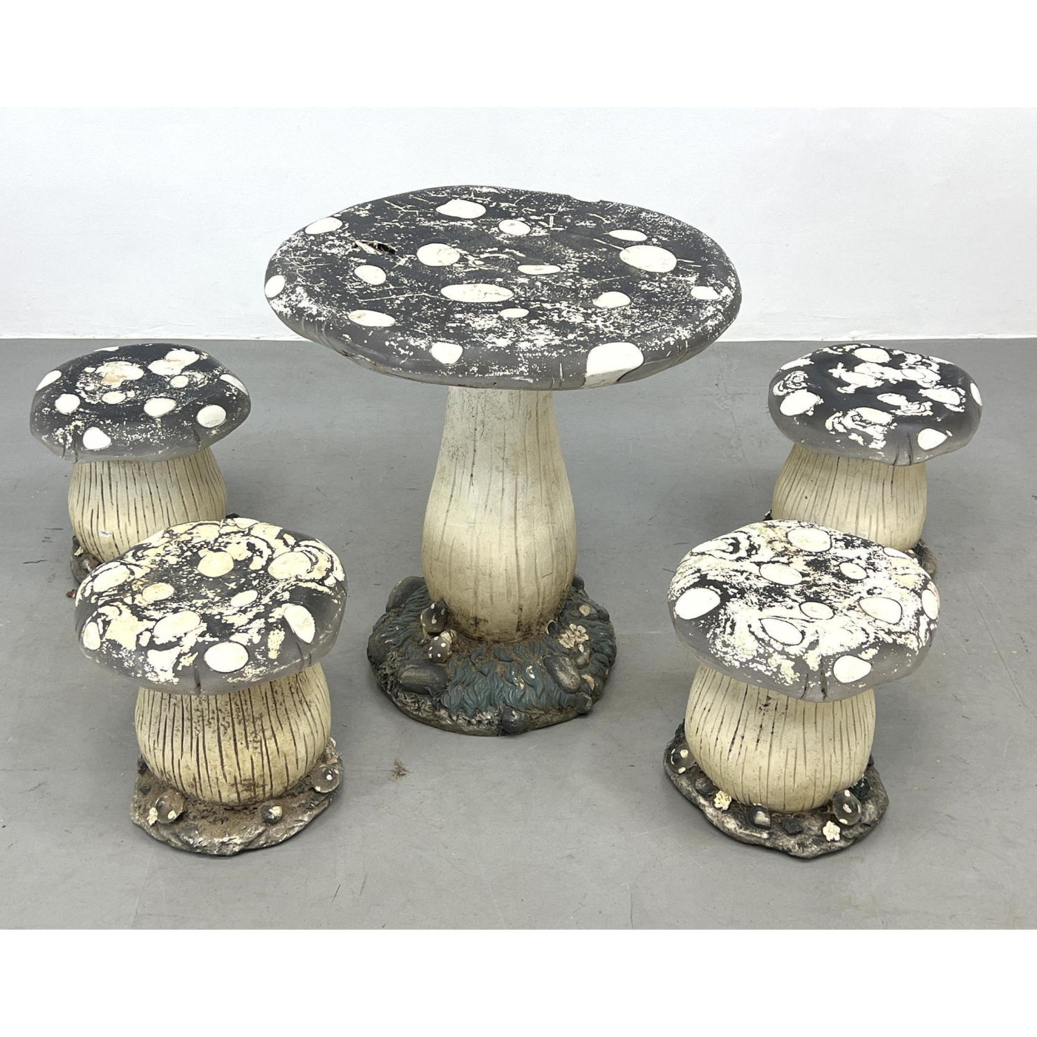 5pc Cottage style Mushroom