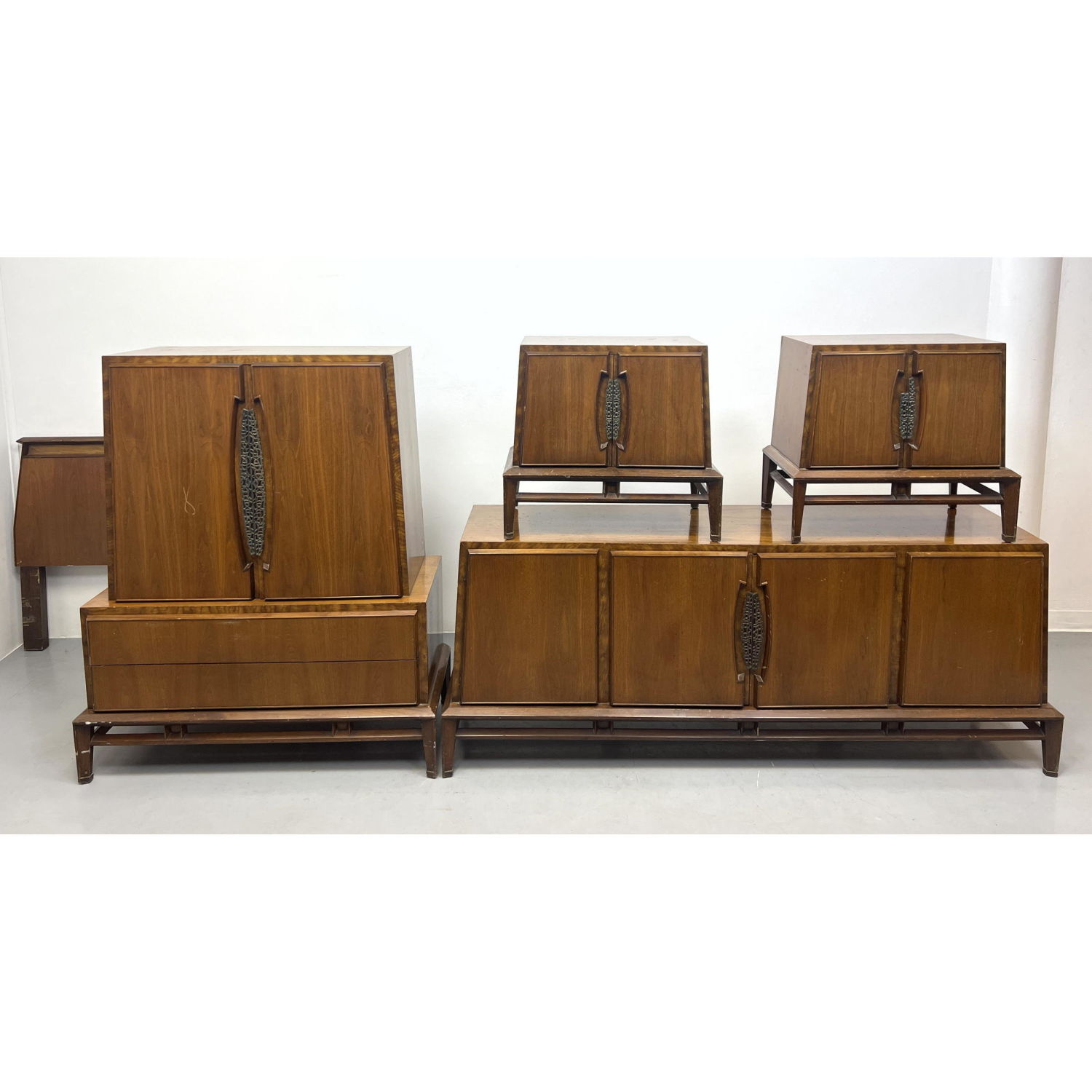 5pc Helen Hoby Baker Bedroom Set.