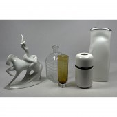 5pc Modern design shelf lot. R