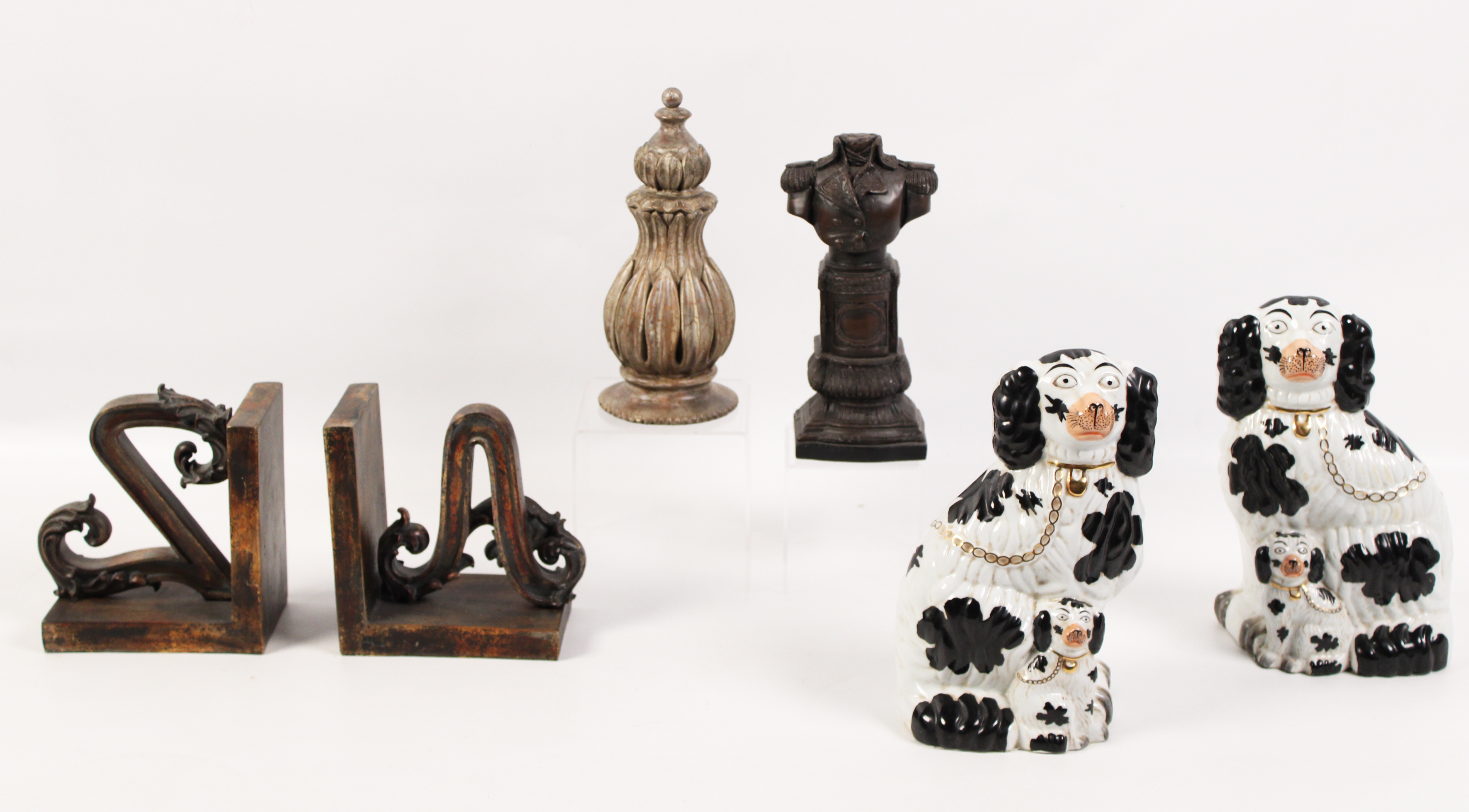 6 PIECE LOT OF DECORATIVE CURIO