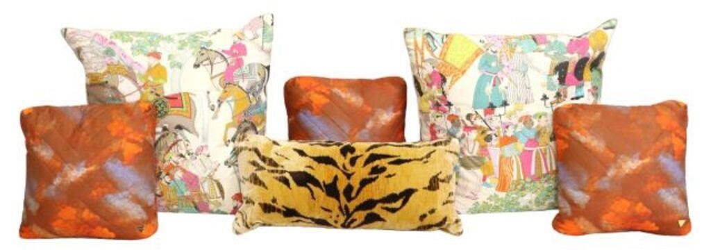 (6) PILO ASSORTED VINTAGE FABRIC