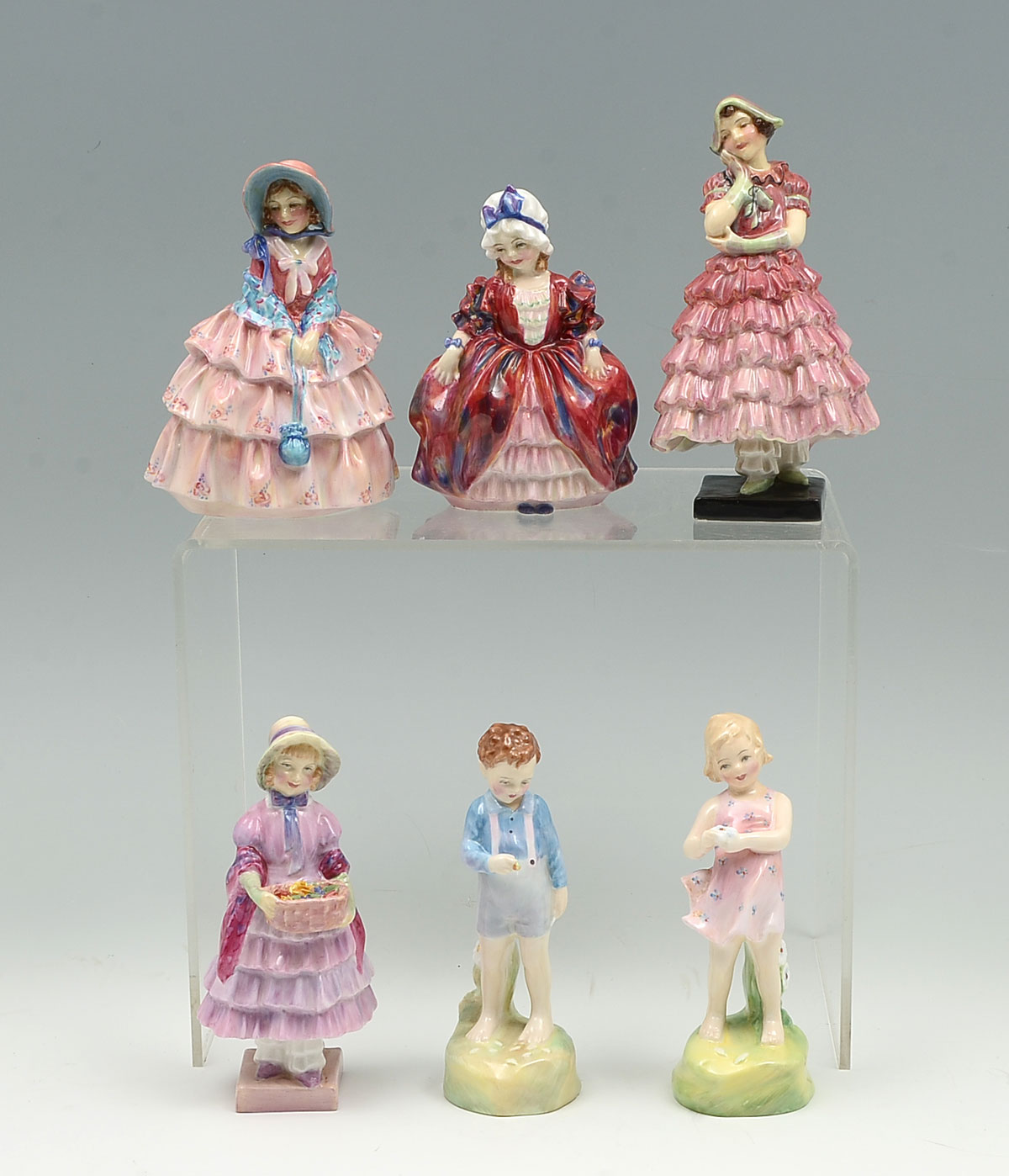 6 ROYAL DOULTON FIGURINES: 1)
