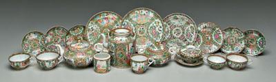 61 pieces Chinese famille rose: